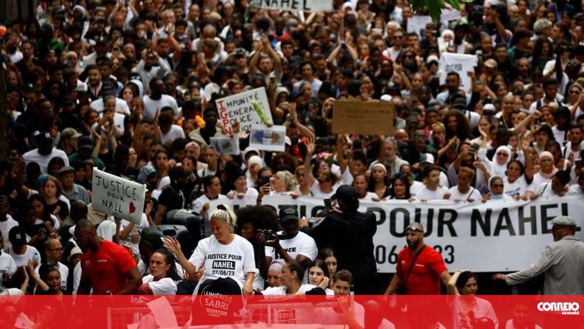Des milliers de personnes défilent en France pour protester contre la mort d’un jeune de 17 ans – Fotogalerias