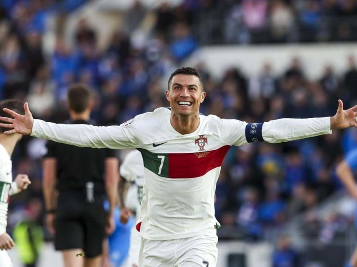 Cristiano Ronaldo a um jogo da internacionalização 200 por Portugal