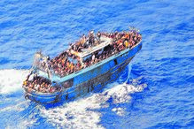 Navio estava sobrelotado