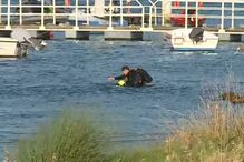 Jovem desapareceu na água depois de ter tentado ajudar a namorada