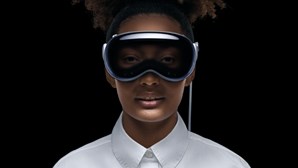 Apple lança-se no mundo da realidade virtual e aumentada