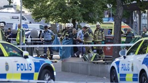 Tiroteio em centro comercial faz quatro feridos na Suécia