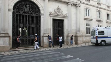 Mãe condenada a seis anos de prisão por permitir abusos sexuais à filha menor