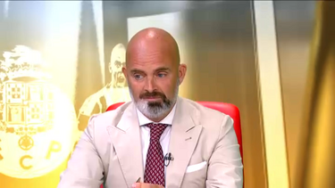Luís Miguel Henrique: “Rui Costa preferia entregar o plantel trancado, a Roger Schmidt