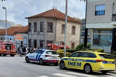 Ferido grave num despiste contra casa em Matosinhos