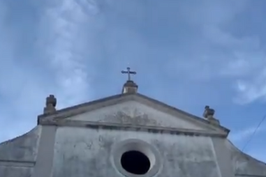 Três homens vandalizam exposição sobre comunidade LGBT+ em Évora