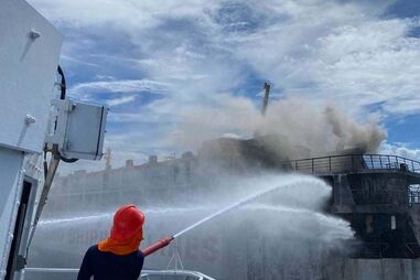 Incêndio no MV Esperanza Star 