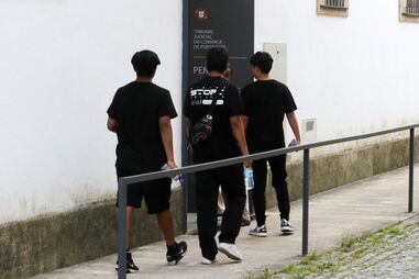 Jovens continuam a ser ouvidos em tribunal 