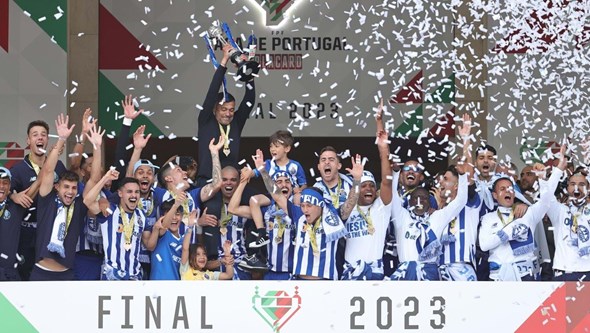 Jamor pintado de azul e branco: FC Porto em clima de festa após conquista da Taça de Portugal