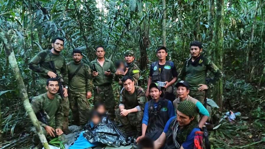 Quatro crianças encontradas na selva da Colômbia 40 dias após queda de avião