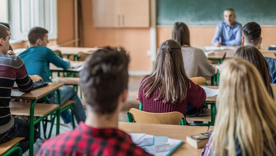 Metade dos alunos do ensino secundário em Portugal tem explicações