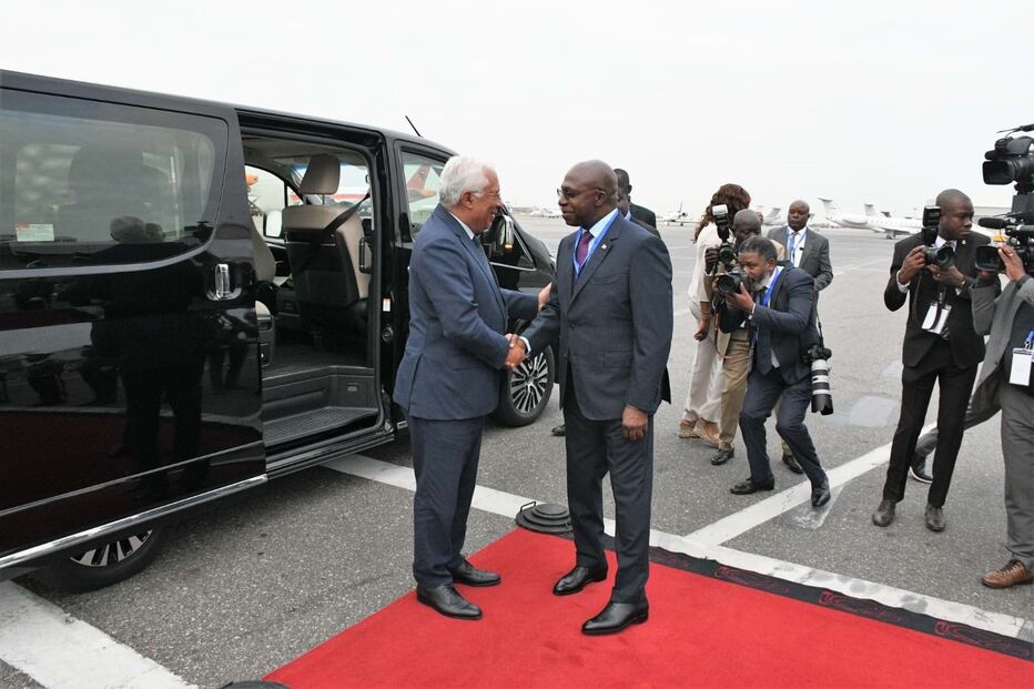 Costa chega a Luanda para assinar novo programa de cooperação com Angola