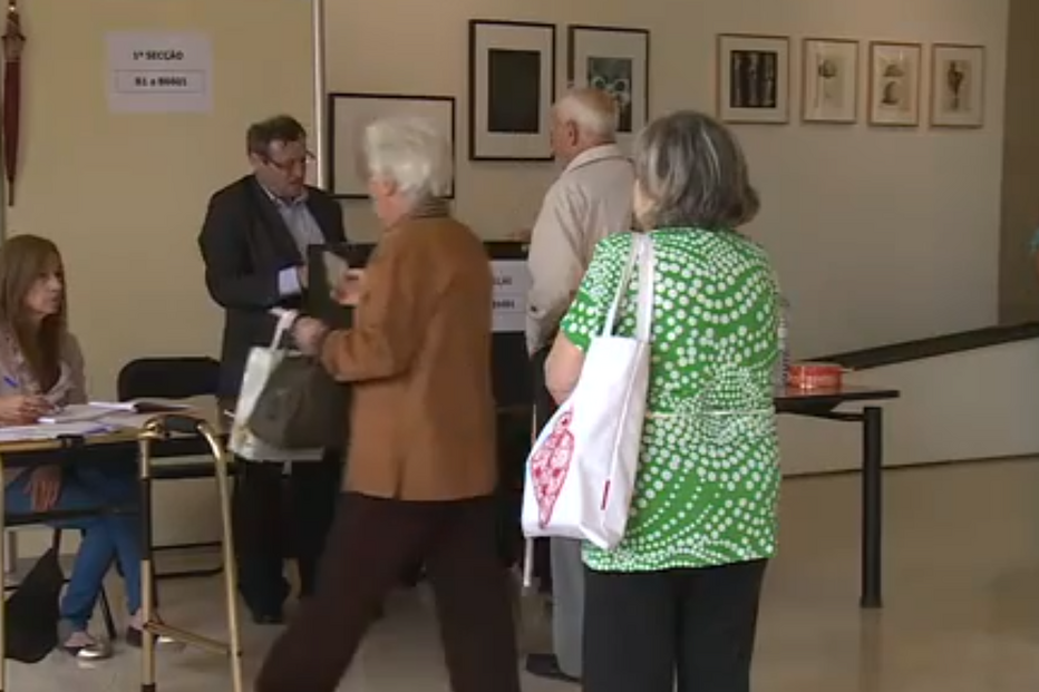 Maioria dos portugueses rejeita a coligação do PSD com o Chega