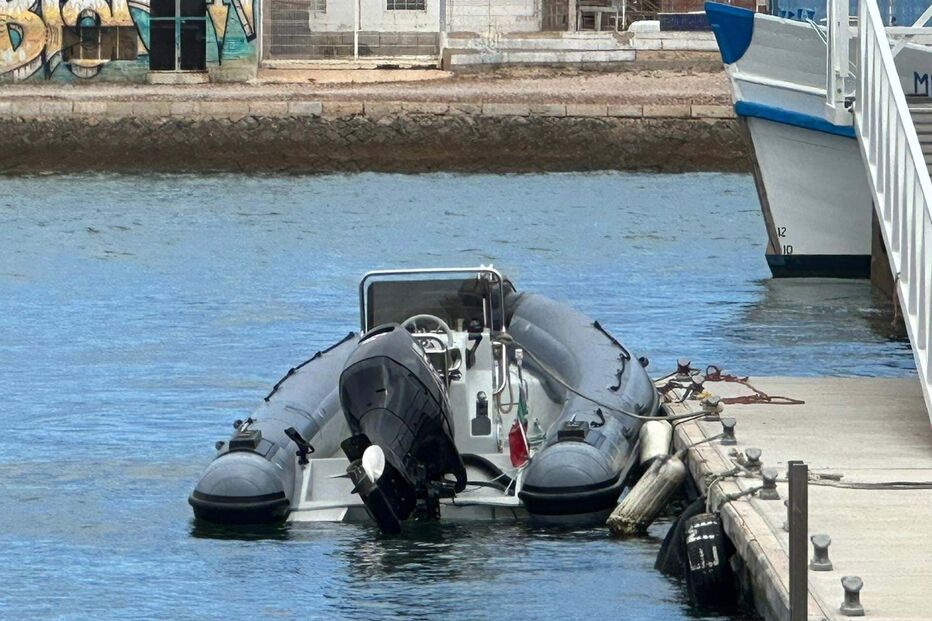 Embarcação apreendida suspeita de narco tráfico