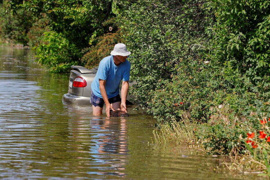 Inundação após colapso da barragem de Kakhovka