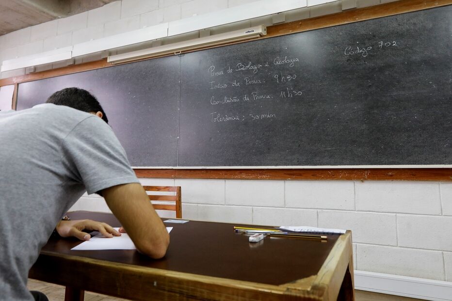 Exames, x
