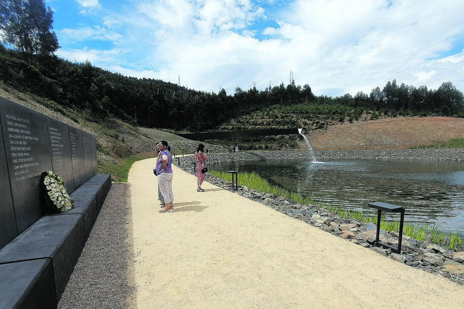 Obra de homenagem às vítimas de Pedrógão Grande