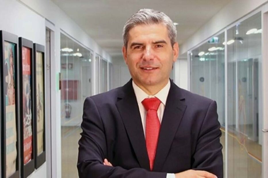 Gestor público ganha 6400 euros em teletrabalho