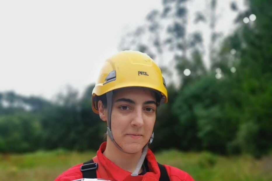 Cão resgatado de poço 