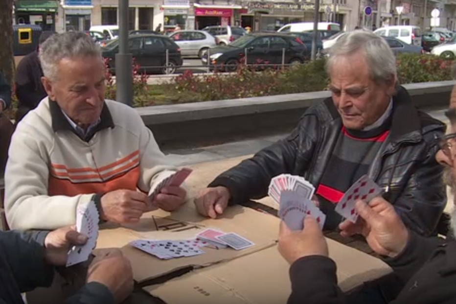 Idosos recebem ‘bolo completo’ das pensões em julho