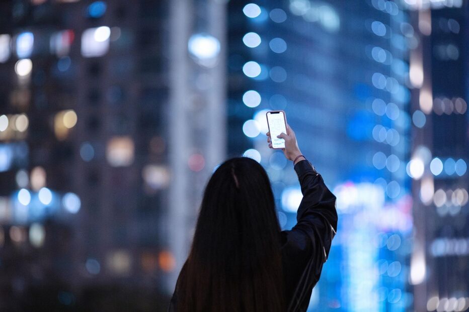 Redes Sociais, telemóveis, x