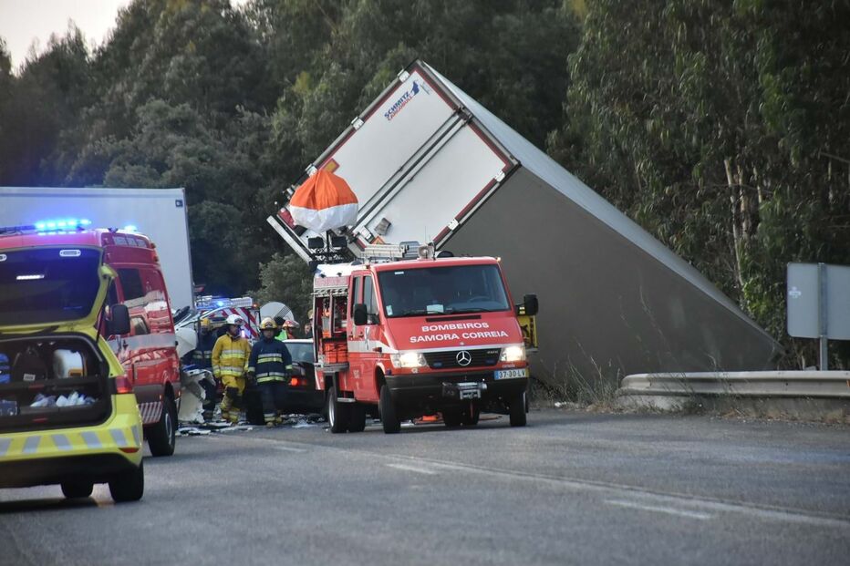 Acidente na N10 em Benavente 
