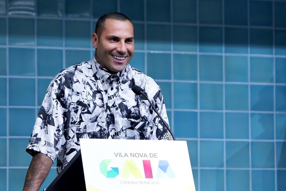 Câmara de Gaia e futebolista Ricardo Quaresma dão bolsas a 15 jovens atletas