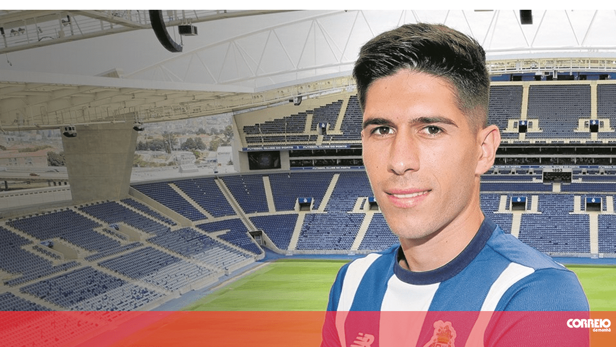 Treinador do FC Porto confirma empréstimo do avançado Fran Navarro ao Olympiacos