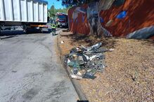 Acidente entre carro e camião na EN10 em Setúbal