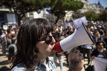 Músicos tinham salas de ensaios e estúdios no Centro Comercial Stop