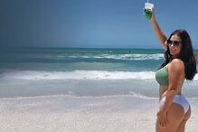 Verónica Correia, sutiã, América