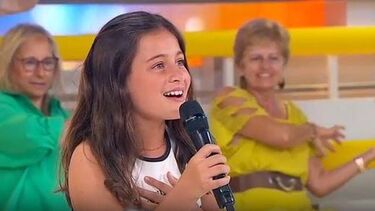Matilde Azevedo tem 10 anos e surpreendeu apresentadores do ‘Manhã CM’ com a sua voz