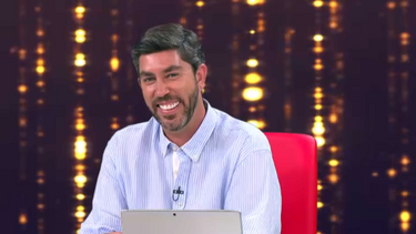 "Eu sou 100% Zé [Condessa]": Adriano Silva Martins sobre campanha para perfume
