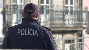 Homem baleado pelo ex-companheiro da namorada no Porto
