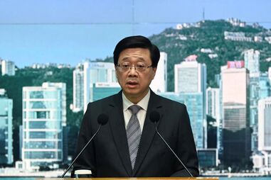 Líder de Hong Kong sublinhou que relação entre os dois países e o território é "essencial para o bem-estar global"