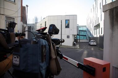 Faltam guardas na cadeia anexa à Polícia Judiciária