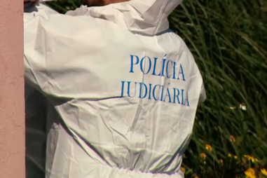 Pj investiga morte de idosa encontrada no quintal com sinais de violência