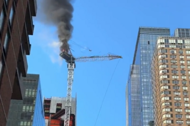 Grua cai em Nova Iorque
