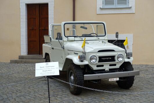 2023-07-25_12_37_06 1976 # toyota land cruiser #01 (museu do vaticano).jpg