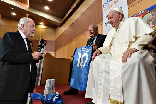 Coleção de camisolas do Papa - interativa