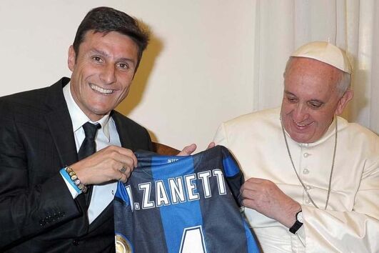 Coleção de camisolas do Papa - interativa