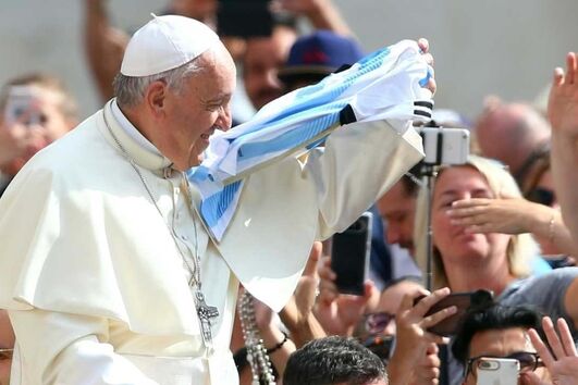 Coleção de camisolas do Papa - interativa