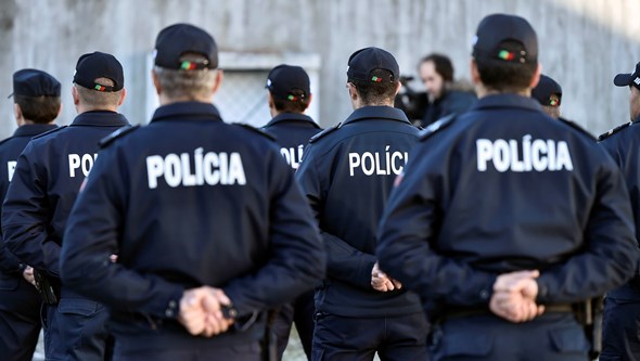 Governo propõe aumento de 180 euros no suplemento por serviço e risco dos polícias