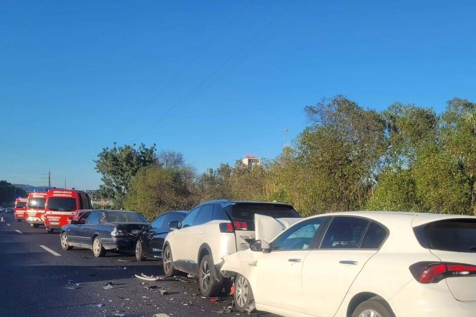 acidente a1 em sacavém