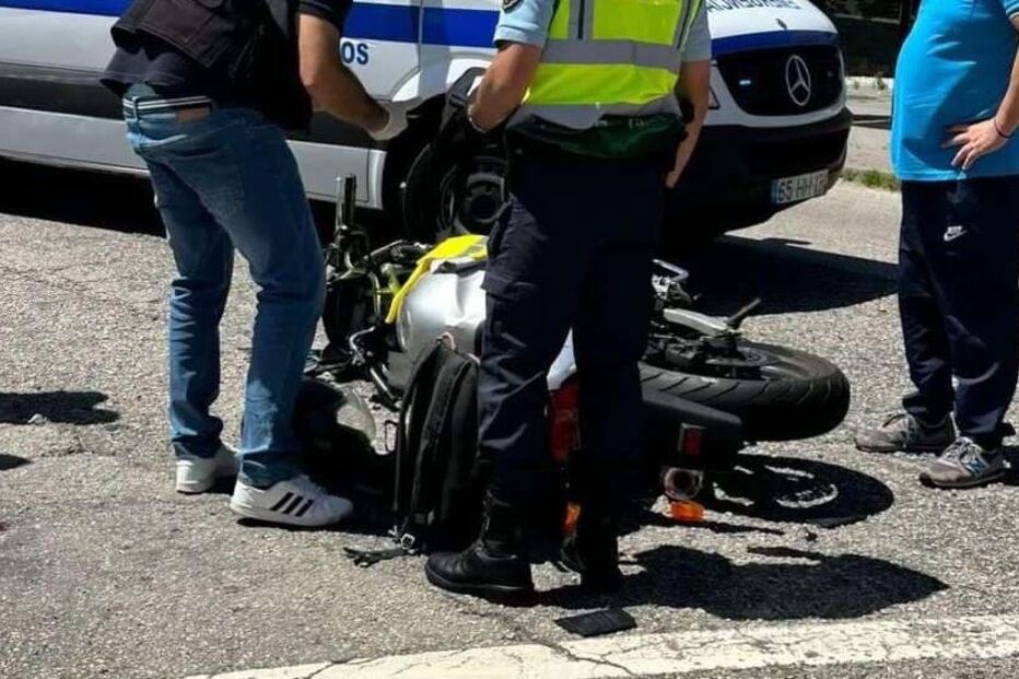 colisão, mota, carro, Santa Maria da Feira