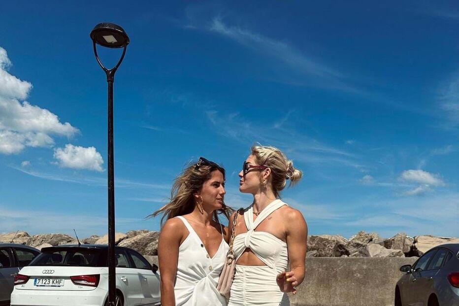 A australiana Ellie Carpenter e Danielle van de Donk, dos Países Baixos