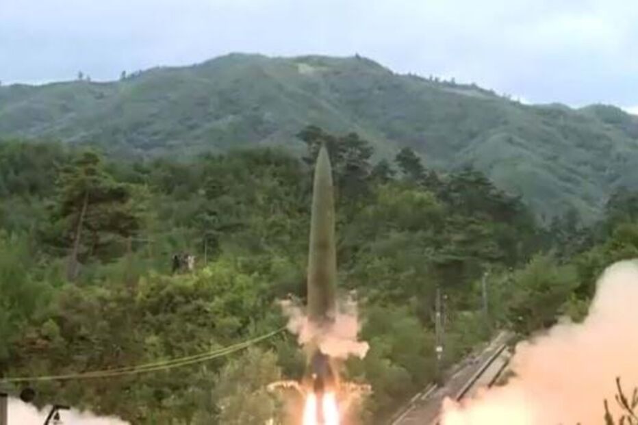 Coreia do Norte lança míssil 