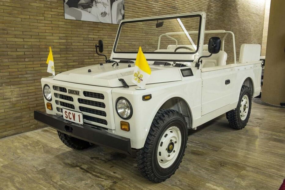 2023-07-25_12_40_48 1980 # fiat nouva campagnola (museu do vaticano).jpg