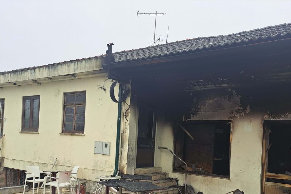Incêndio destrói drogaria e danifica café em Celorico de Basto