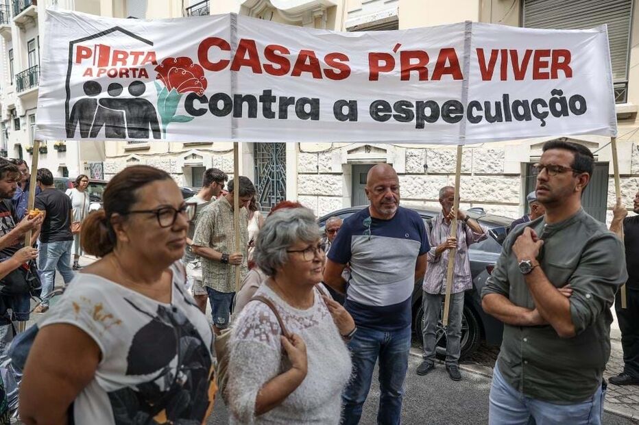 Concentração contra o programa do Governo 